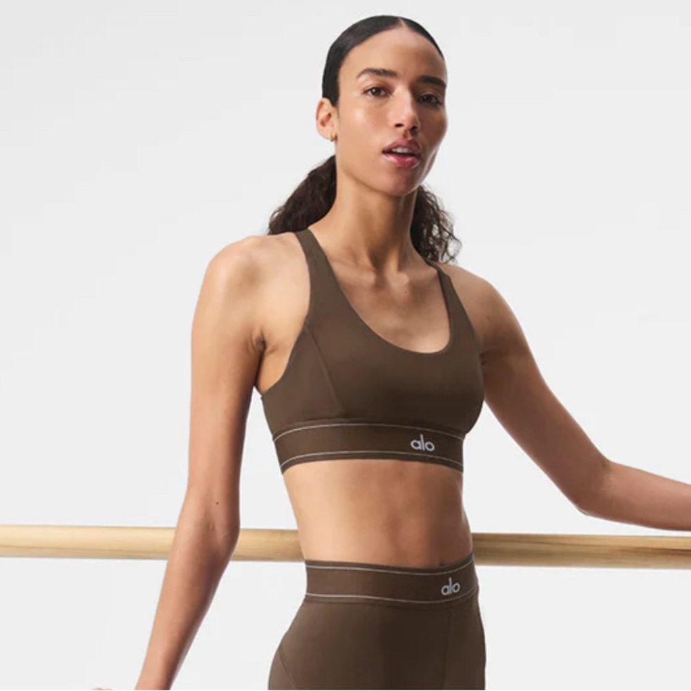 ALO Yoga Chocolate Airlift Suit Up Bra